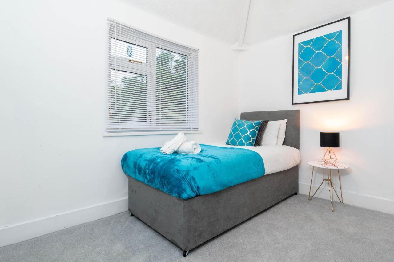 Northfield Large 4 Bedroom House - Top Rated - Off-Street Parking - Garden - Sleeps 9 - Contractors - Groups - Pool Table מראה חיצוני תמונה