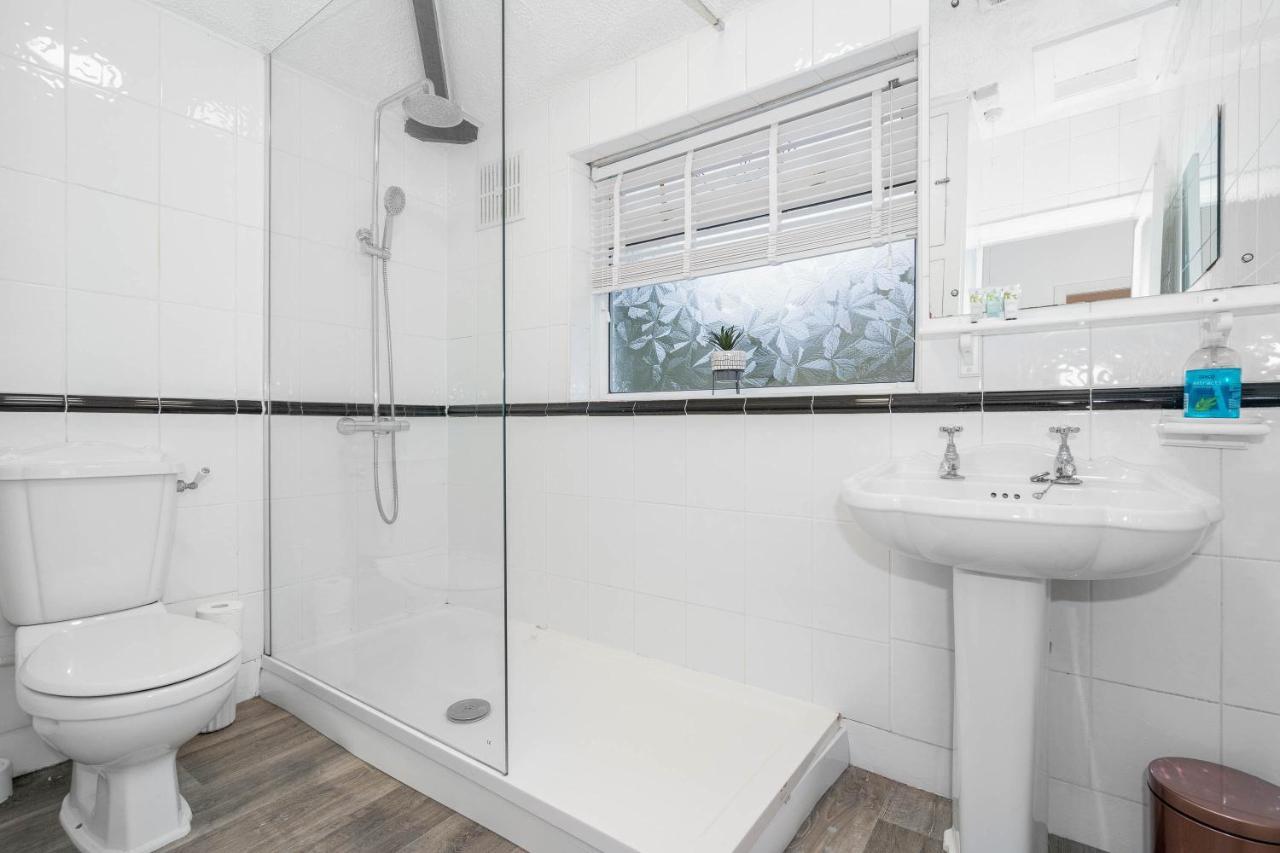 Northfield Large 4 Bedroom House - Top Rated - Off-Street Parking - Garden - Sleeps 9 - Contractors - Groups - Pool Table מראה חיצוני תמונה