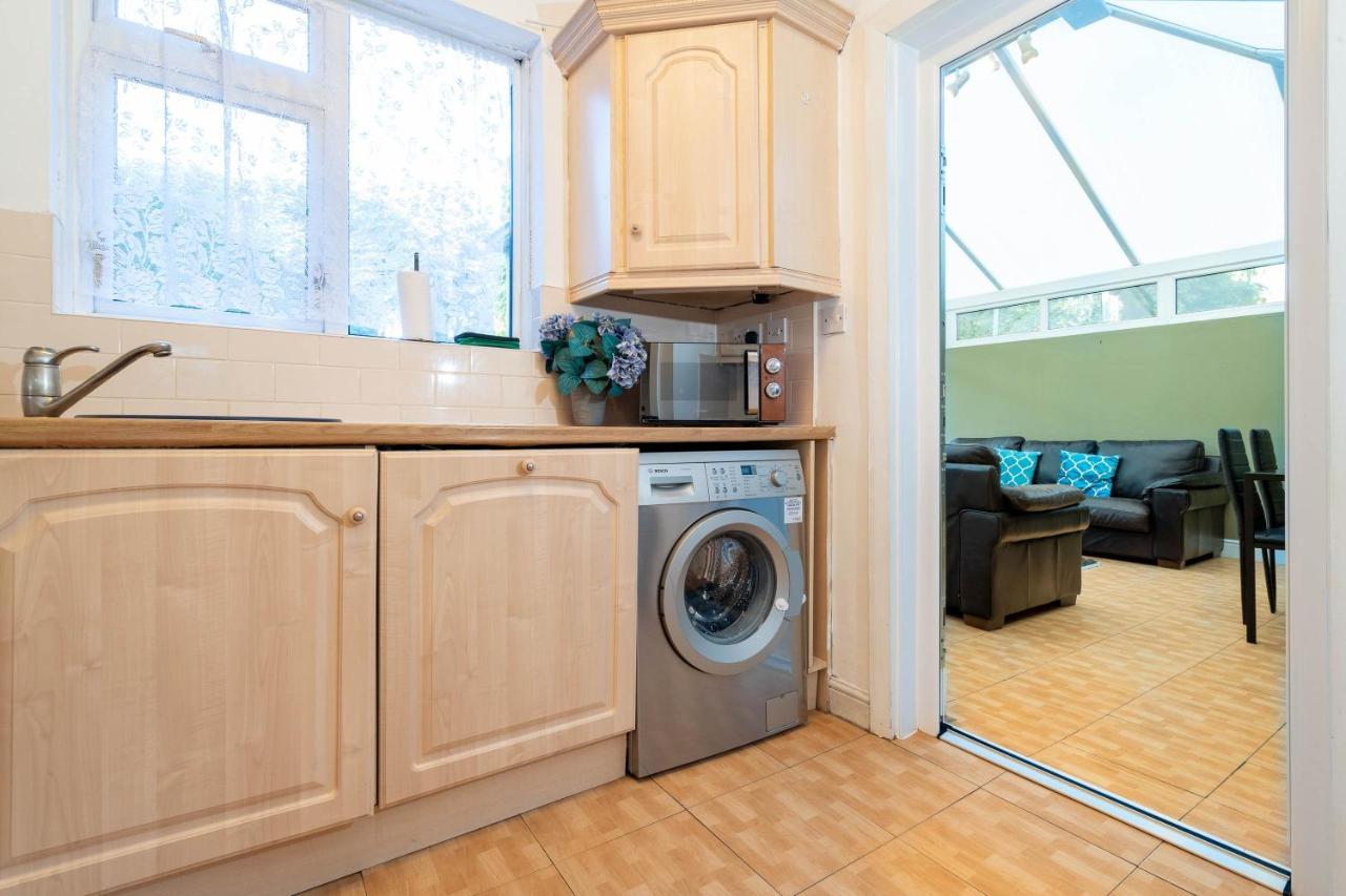 Northfield Large 4 Bedroom House - Top Rated - Off-Street Parking - Garden - Sleeps 9 - Contractors - Groups - Pool Table מראה חיצוני תמונה